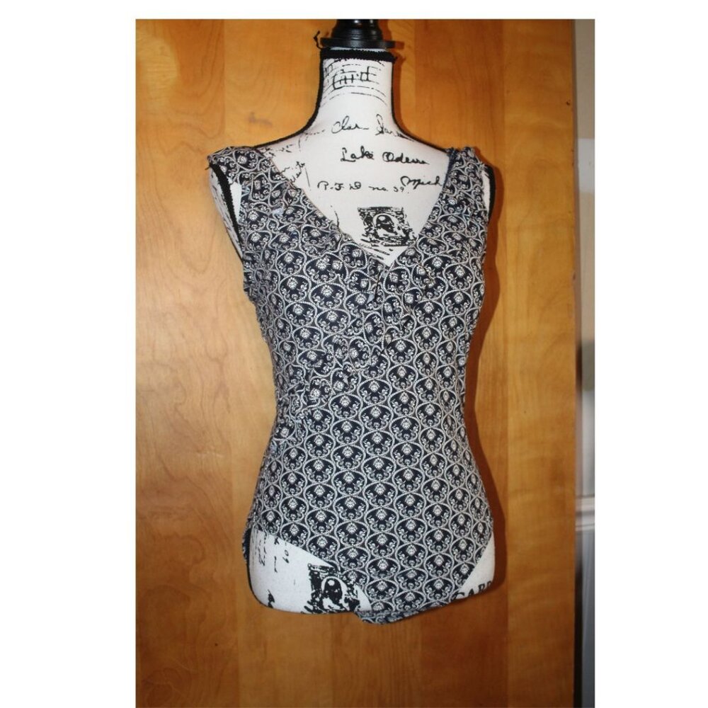 NipTuck One Piece Swimsuit Ruffled Neckline Navy Marine Size 8
